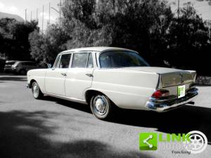 Image 4/10 of Mercedes-Benz 220 b (1960)