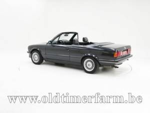 Image 4/15 de BMW 320i (1989)