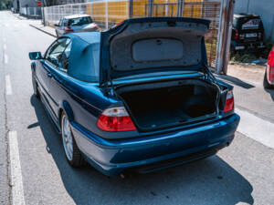 Imagen 30/37 de BMW 325Ci (2002)