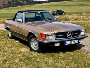 Image 12/21 of Mercedes-Benz 500 SL (1981)