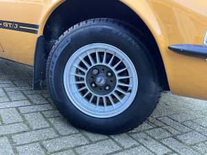 Image 2/48 de Opel GT&#x2F;J 1900 (1974)