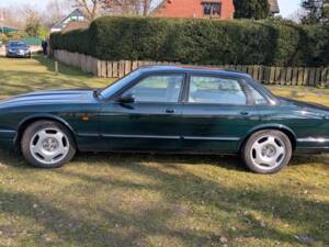 Image 8/64 of Jaguar XJR 4.0 Supercharged (1995)