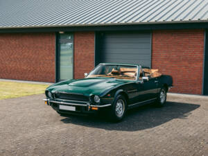 Immagine 3/15 di Aston Martin V8 Volante (1980)