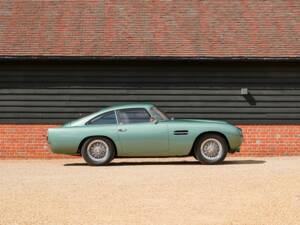 Image 3/50 of Aston Martin DB 4 GT (1961)