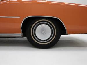 Image 2/15 of Cadillac Fleetwood Eldorado Coupe (1975)