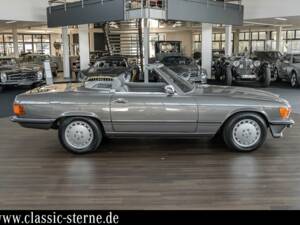 Image 6/15 of Mercedes-Benz 560 SL (1987)