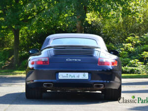 Image 19/50 de Porsche 911 Carrera (2006)