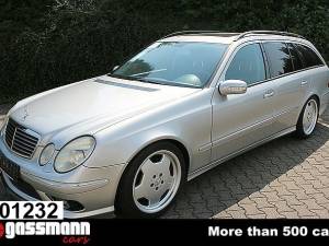 Image 1/15 of Mercedes-Benz E 500 T (2004)