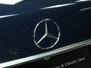 Image 58/63 of Mercedes-Benz 420 SEC (1990)