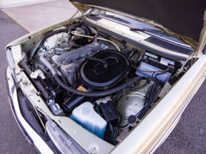 Immagine 23/29 di Mercedes-Benz 280 E (1983)