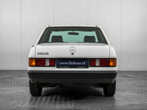 Image 12/50 de Mercedes-Benz 190 D (1985)