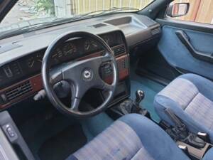 Image 2/7 de Lancia Dedra 2.0 HF Turbo (1992)