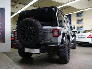 Bild 10/29 von Jeep Wrangler 2.0T Sahara (2020)