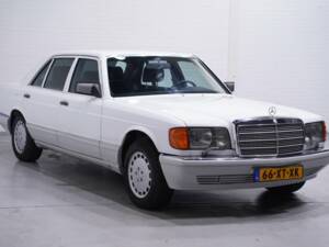 Image 1/7 de Mercedes-Benz 560 SEL (1989)