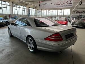 Image 5/28 of Mercedes-Benz CL 55 AMG (2002)