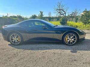 Bild 6/7 von Ferrari California (2010)