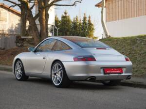 Image 18/31 of Porsche 911 Carrera (2002)