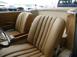 Afbeelding 11/23 van Mercedes-Benz 230 SL (1965)
