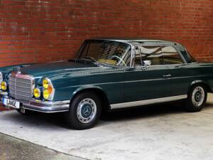 Imagen 3/79 de Mercedes-Benz 280 SE 3,5 (1970)