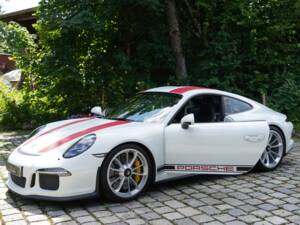 Image 17/24 de Porsche 911 R (2016)