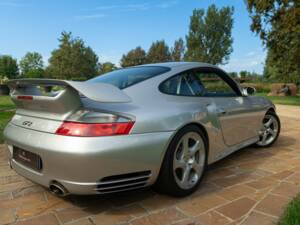 Afbeelding 16/50 van Porsche 911 GT2 (2002)