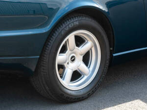 Image 30/50 of Aston Martin Virage Volante (1993)