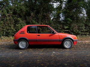 Image 7/19 de Peugeot 205 GTi 1.6 (1989)