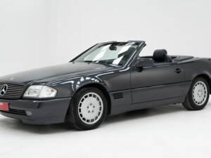 Image 1/15 of Mercedes-Benz 500 SL (1989)