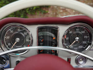 Image 40/50 of Mercedes-Benz 280 SL (1969)