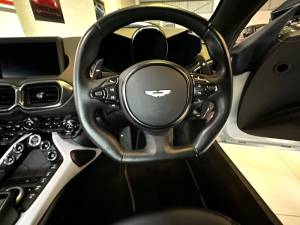 Image 49/50 of Aston Martin Vantage V8 (2019)