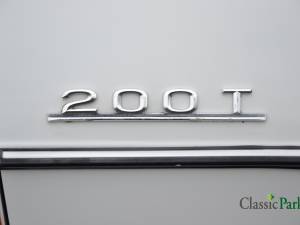 Image 42/43 de Mercedes-Benz 200 T (1984)
