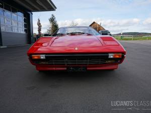 Image 13/44 de Ferrari 308 GTBi (1981)