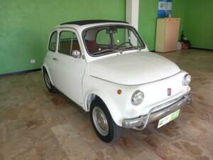 Image 2/10 of FIAT 500 L (1971)