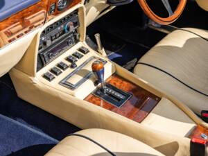 Image 8/50 of Aston Martin V8 EFi Volante (1987)