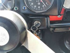 Image 9/33 of Alfa Romeo Spider 1300 (1976)