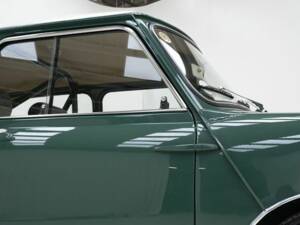 Image 13/15 of Austin Mini 1000 (1965)