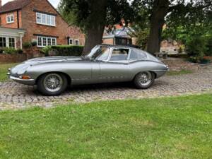 Image 10/30 de Jaguar Type E 4.2 (1965)