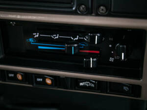 Immagine 15/46 di Toyota Land Cruiser 2.4 LX Turbo (1992)