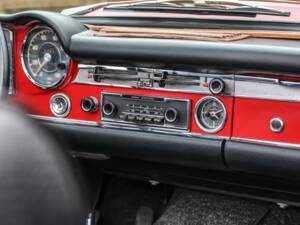 Bild 9/26 von Mercedes-Benz 280 SL (1971)