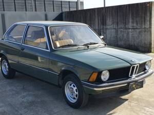 Image 3/37 de BMW 315 (1982)