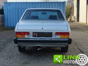 Image 2/10 de Alfa Romeo Alfetta 2.0 L (1980)