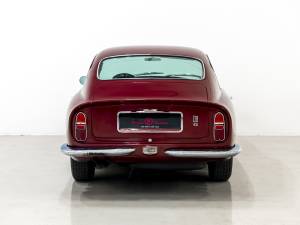Image 6/21 of Aston Martin DB 6 (1968)
