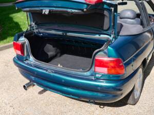 Imagen 33/50 de Ford Escort 1.8 XR3i (1997)