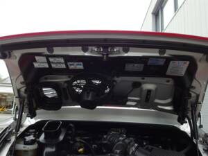 Bild 89/100 von Porsche 911 Carrera 4S (2002)