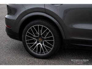 Image 22/38 of Porsche Cayenne (2019)