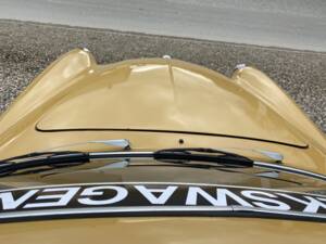 Image 18/42 de Volkswagen Karmann Ghia 1600 (1970)