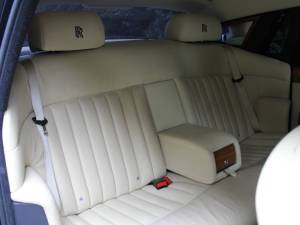 Image 14/18 of Rolls-Royce Phantom VII (2010)
