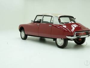 Image 4/15 of Citroën DS 21 (1975)