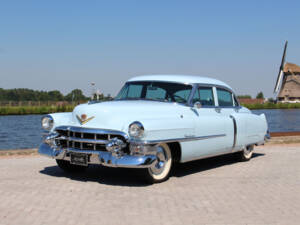 Image 1/45 of Cadillac 62 Sedan (1953)