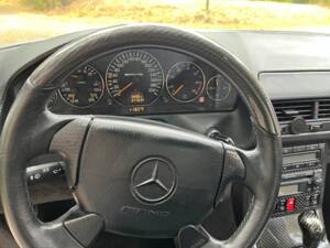 Image 12/21 of Mercedes-Benz SL 55 AMG (1999)